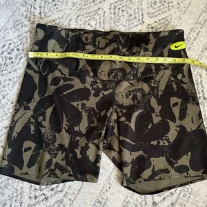 1X Floral Camo Nike athletic bike shorts